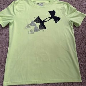Under Armour boys size large loose fit heatgear shirt (bright green)